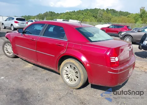 2008 Chrysler 300 Touring z USA, uszkodzony, nr VIN 2C3KA53GX8H105653